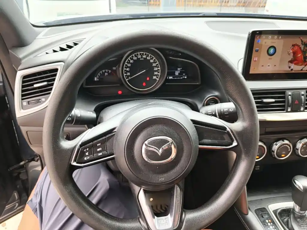 Mazda CX-4 2019 — фото 11