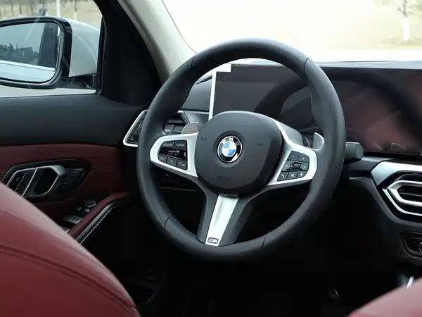 BMW 3 Series 2024