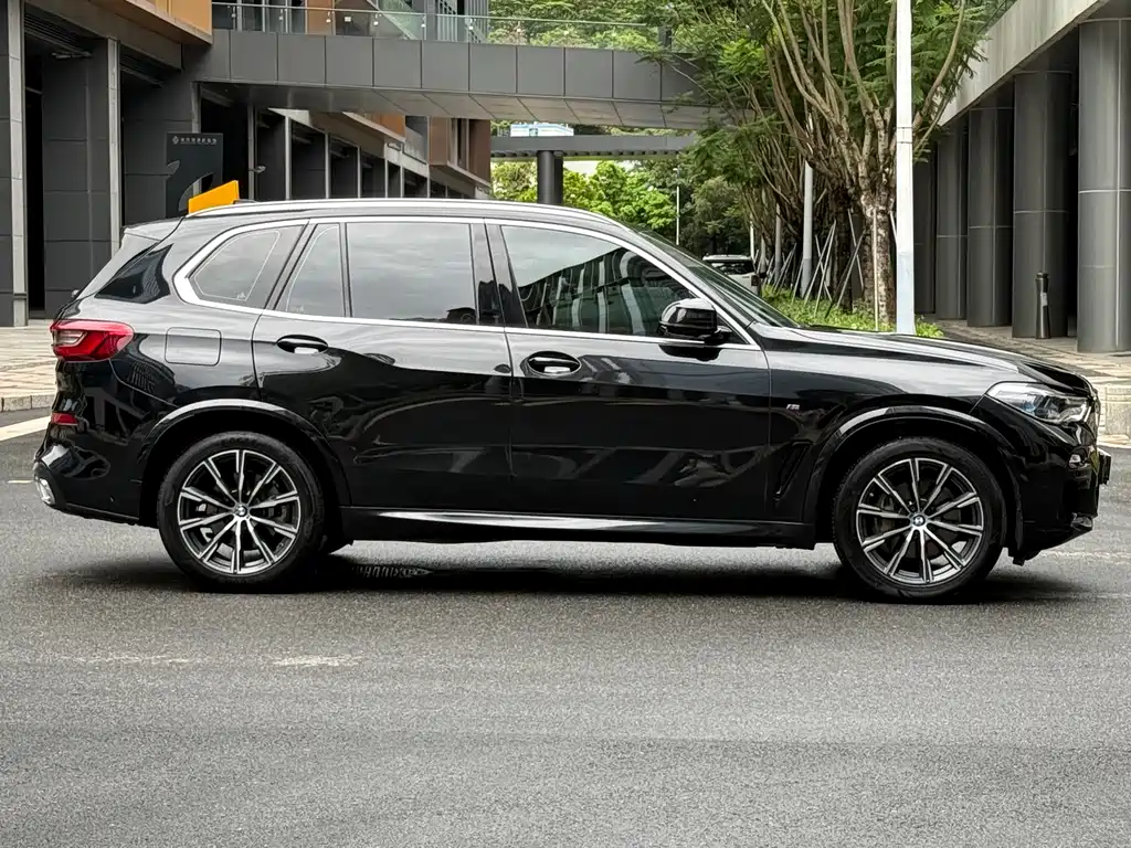 BMW X5 2019 — фото 8