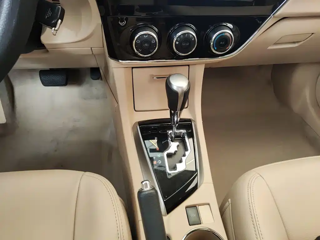 Toyota Corolla 2015