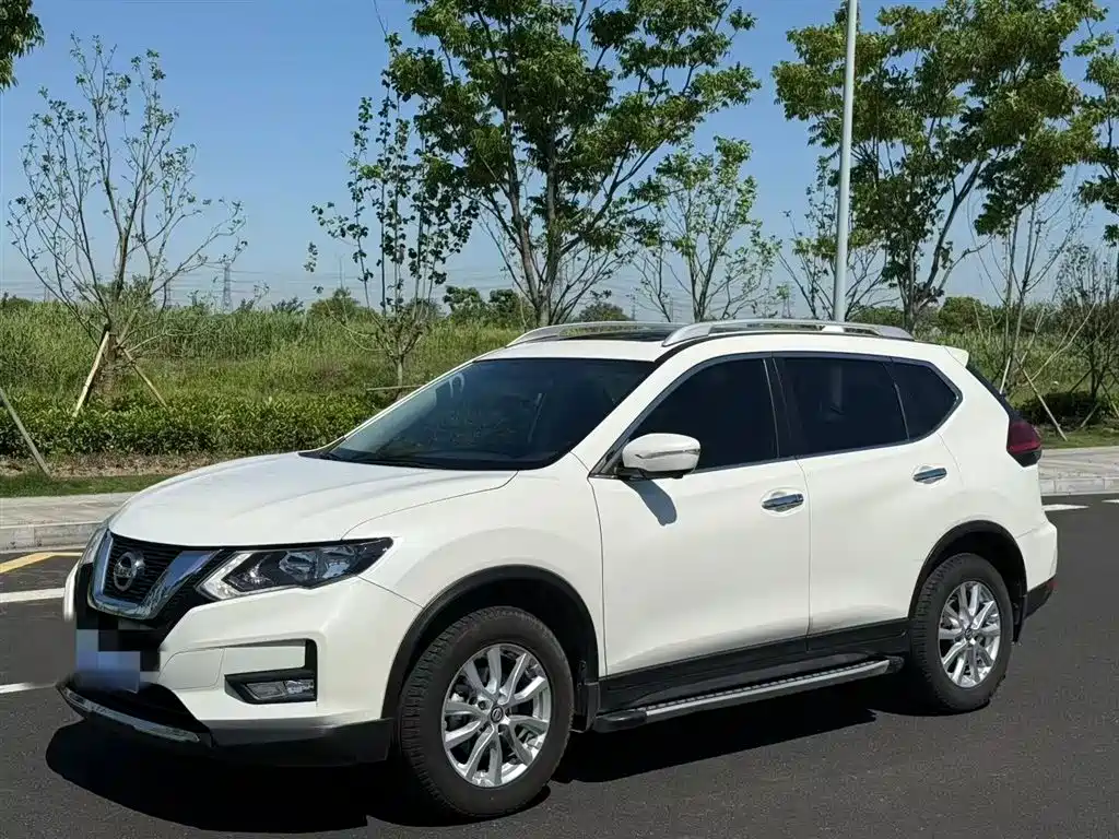 Nissan X-Trail 2017 — фото 1