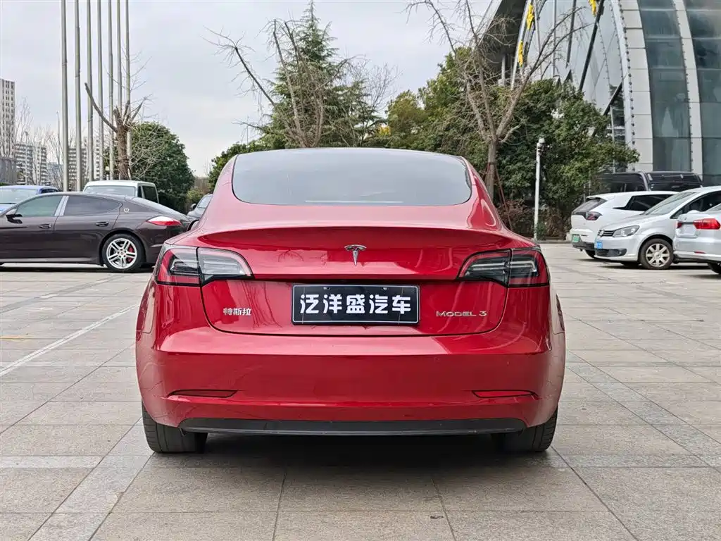 Tesla Model 3 2022 — фото 17