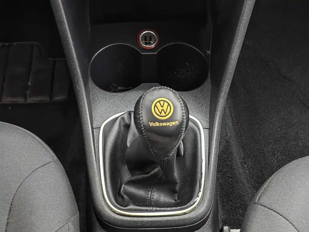 Volkswagen Polo 2015 — фото 13