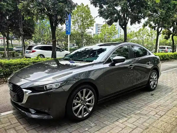 Mazda 3 Axela 2022