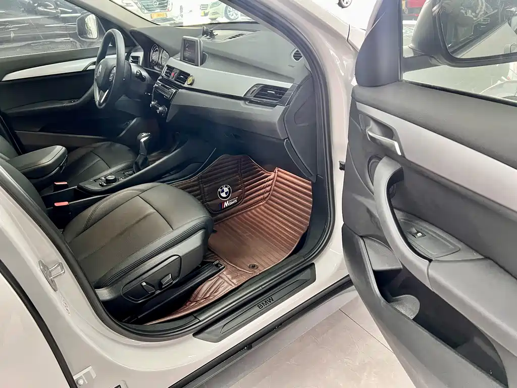 BMW X1 2019 — фото 11