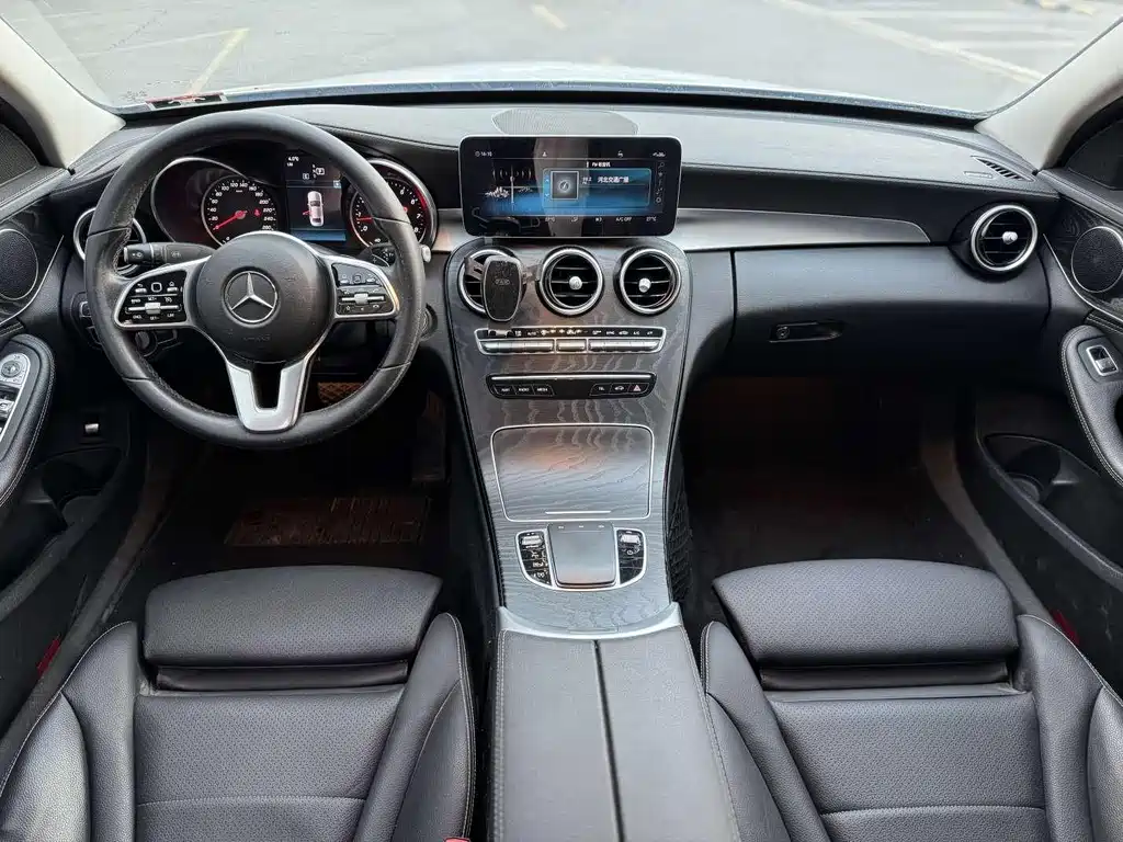 Mercedes-Benz C-Class 2019 — фото 12