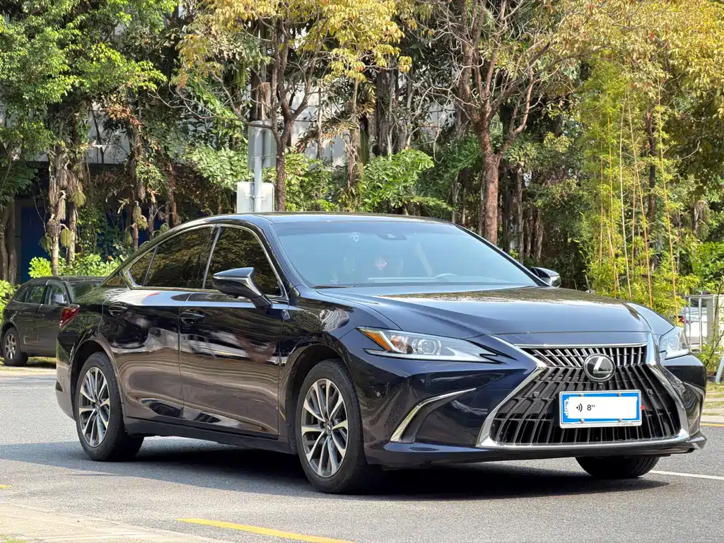 Lexus ES 2023 — фото 3