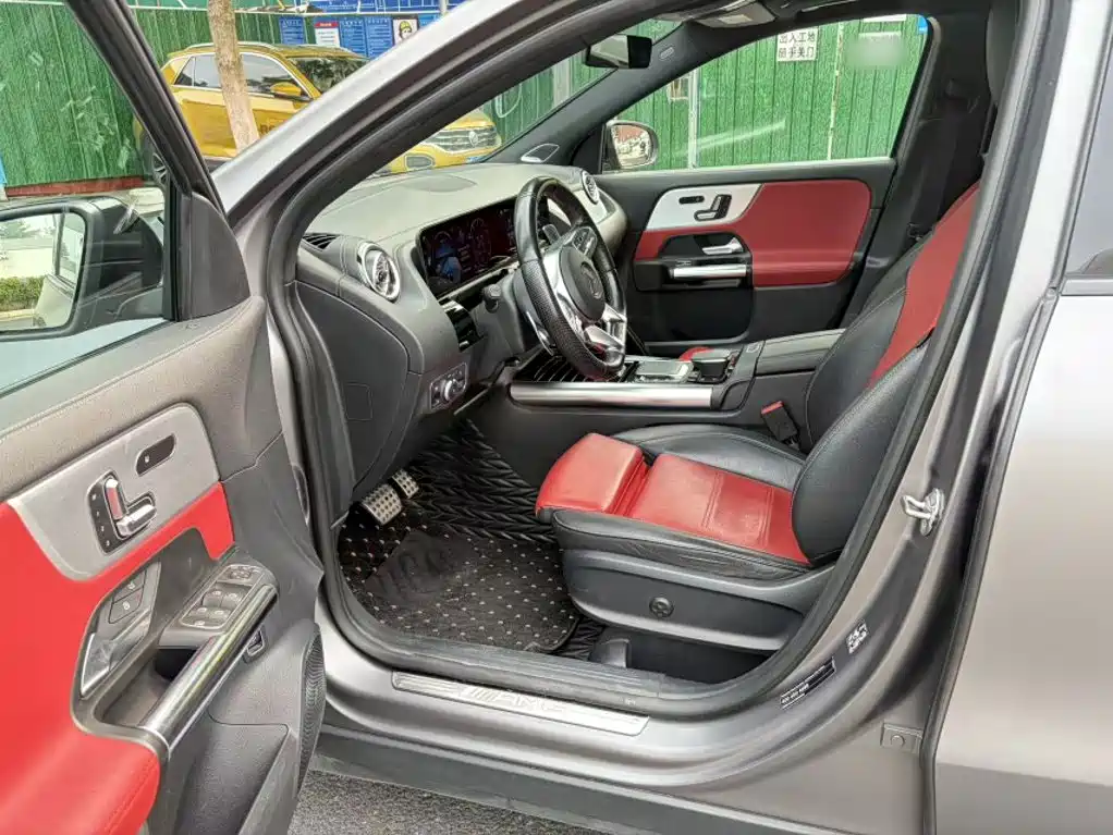 Mercedes-Benz GLA AMG 2021 — фото 15