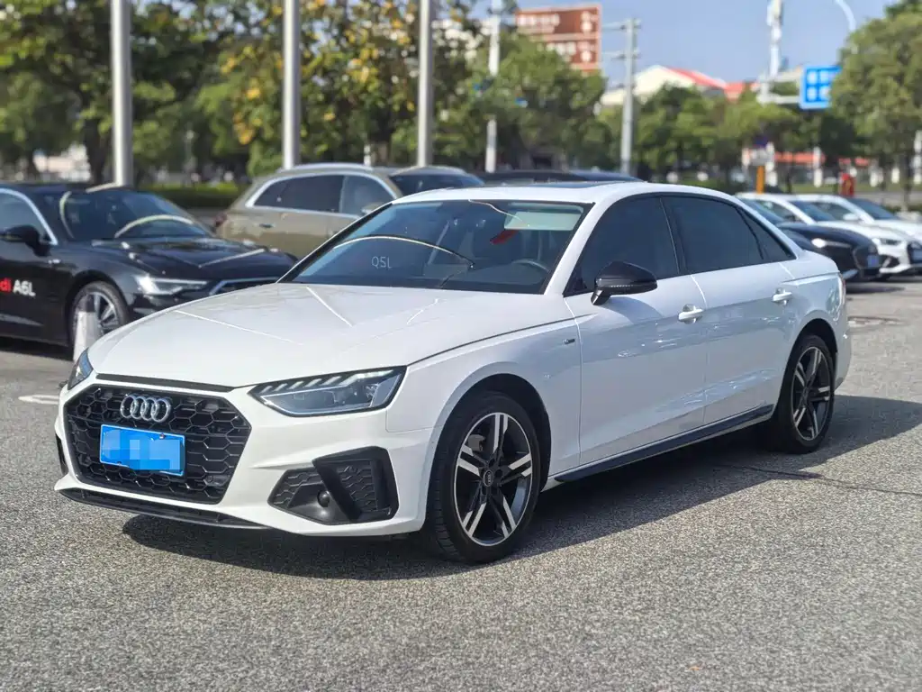Audi A4L 2023 — фото 1