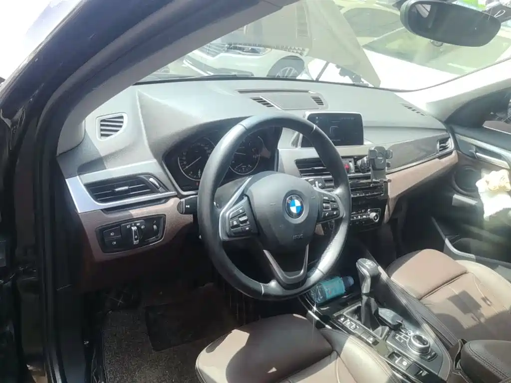 BMW X1 2017 — фото 10
