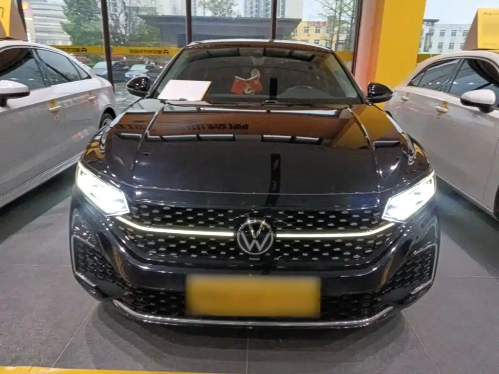 Volkswagen Passat 2022