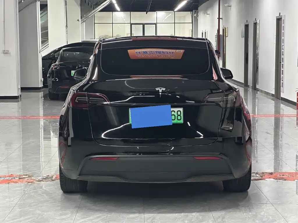 Tesla Model Y 2023 — фото 4