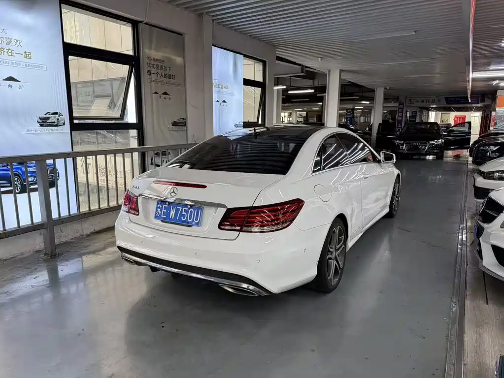 Mercedes-Benz E-Class 2015 — фото 10