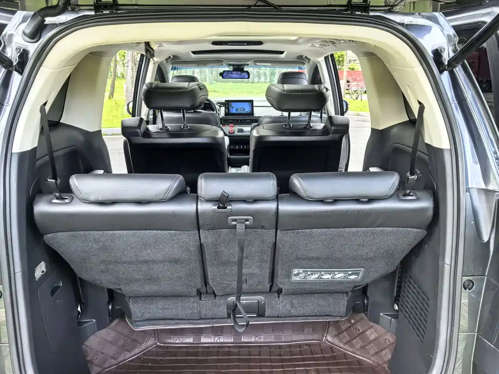 Honda Odyssey 2022 — фото 13