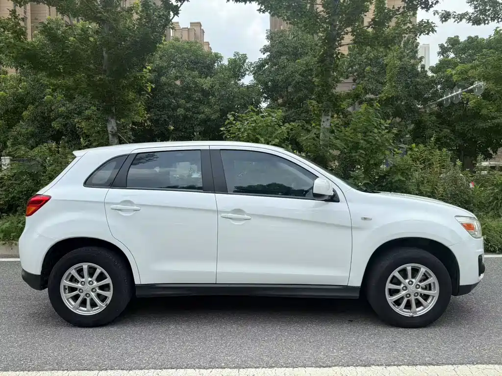 Mitsubishi ASX 2015 — фото 4
