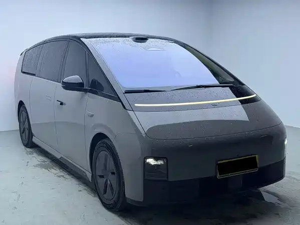 Li Auto MEGA 2025