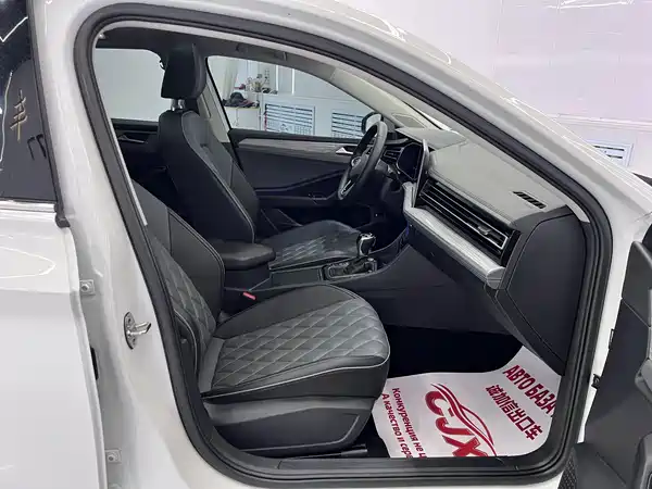 Volkswagen Sagitar 2023