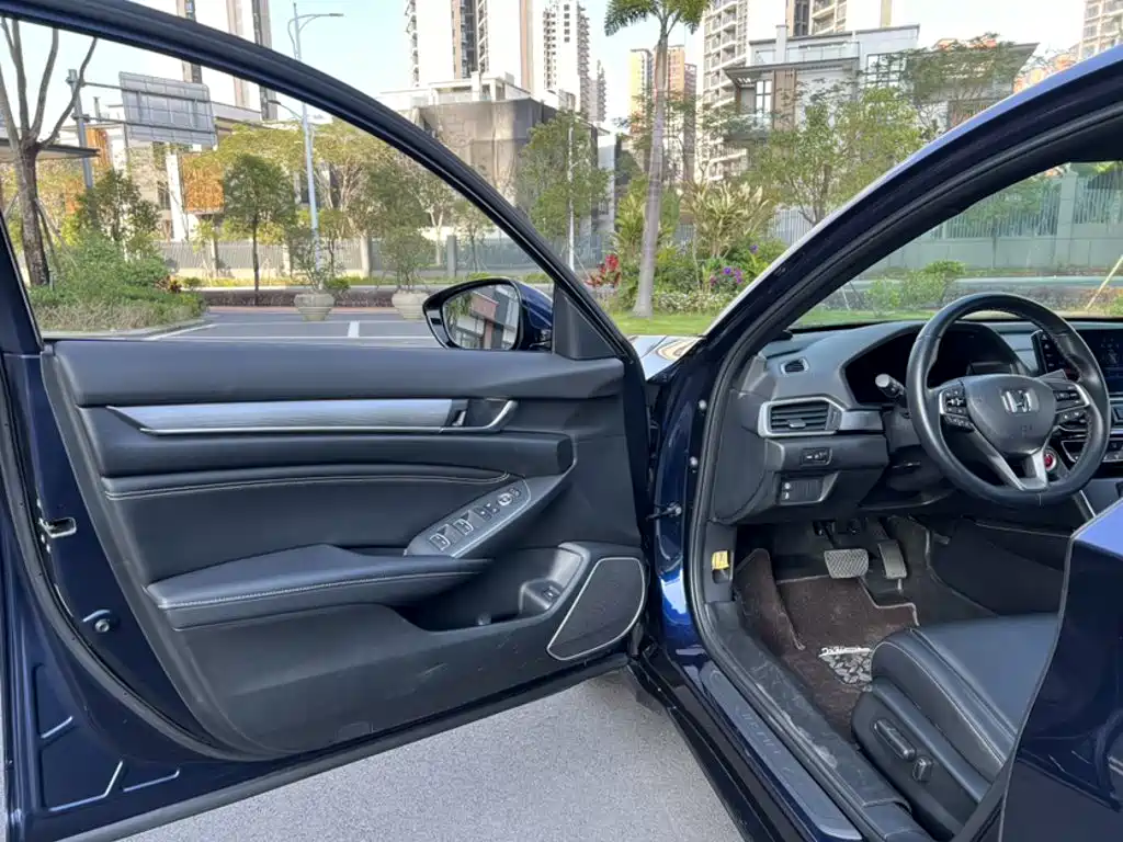Honda Inspire 2022 — фото 17