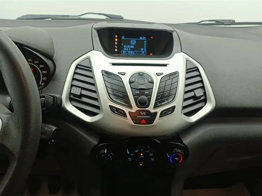 Ford Ecosport 2016 — фото 13