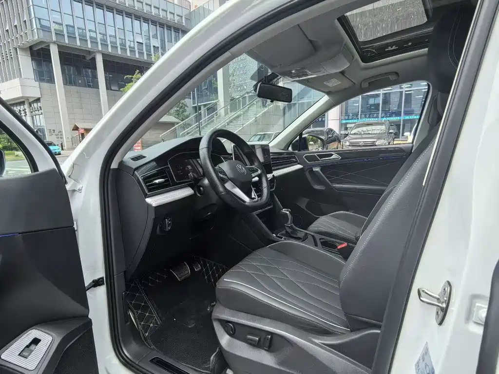 Volkswagen Tiguan L 2025