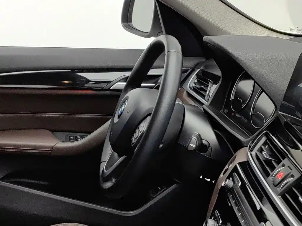 BMW X1 2020 — фото 22