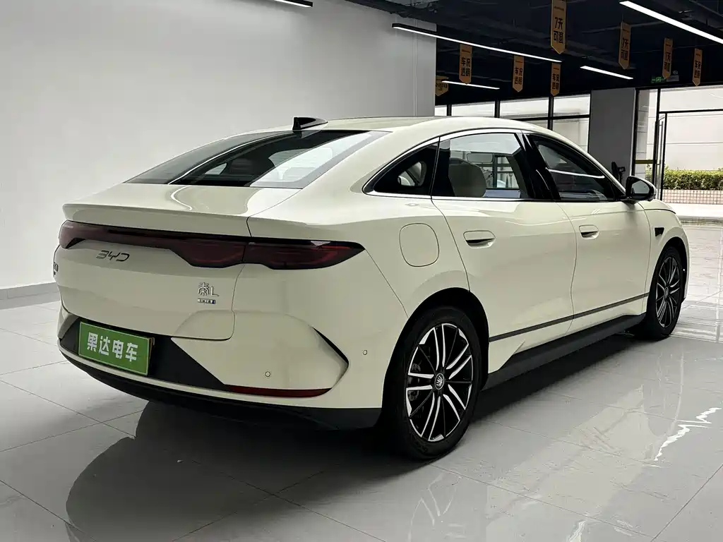 BYD Qin L 2025 — фото 8