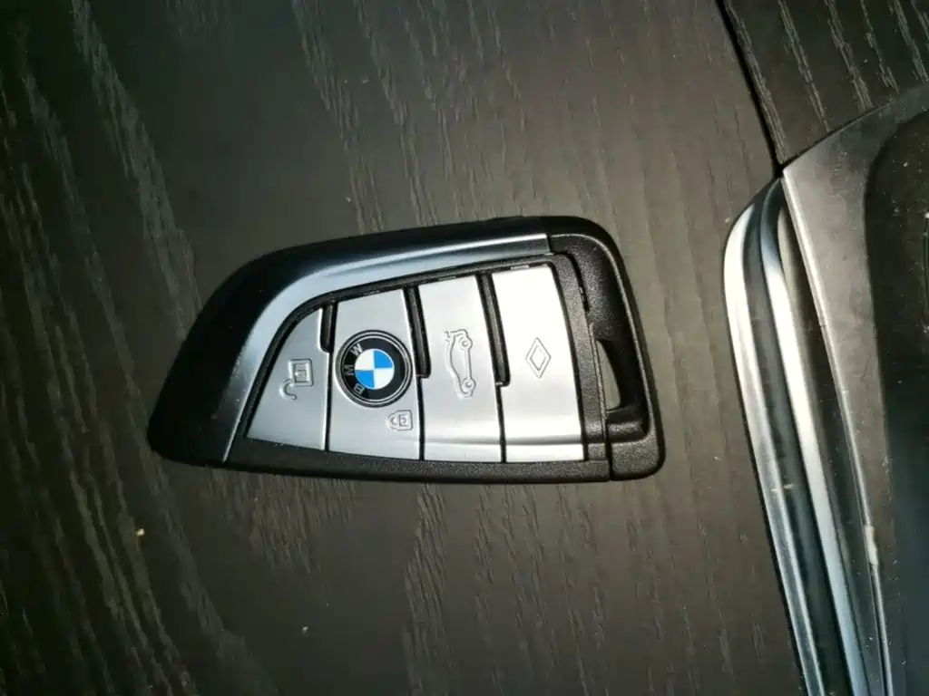 BMW 5 Series 2021 — фото 9