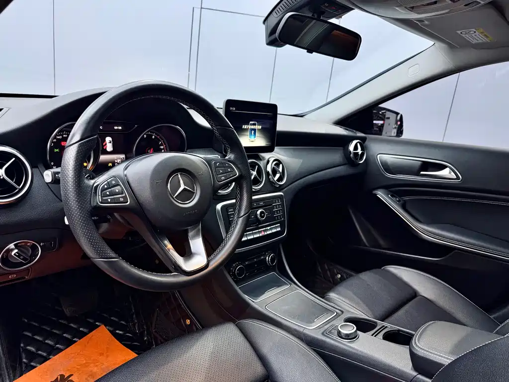 Mercedes-Benz GLA 2018 — фото 8