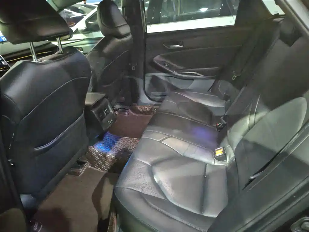 Toyota Avalon 2021 — фото 10
