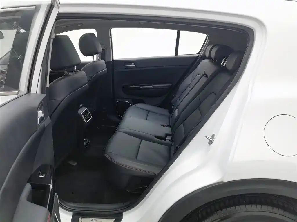 Kia KX5 2023 — фото 15