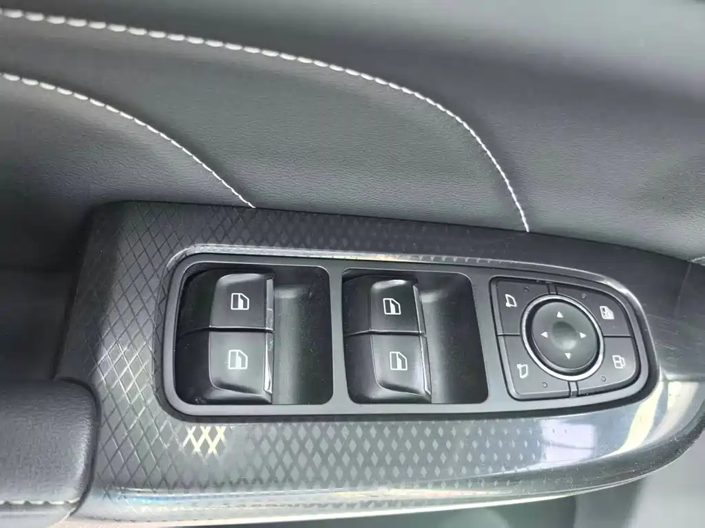 Haval M6 2023 — фото 20