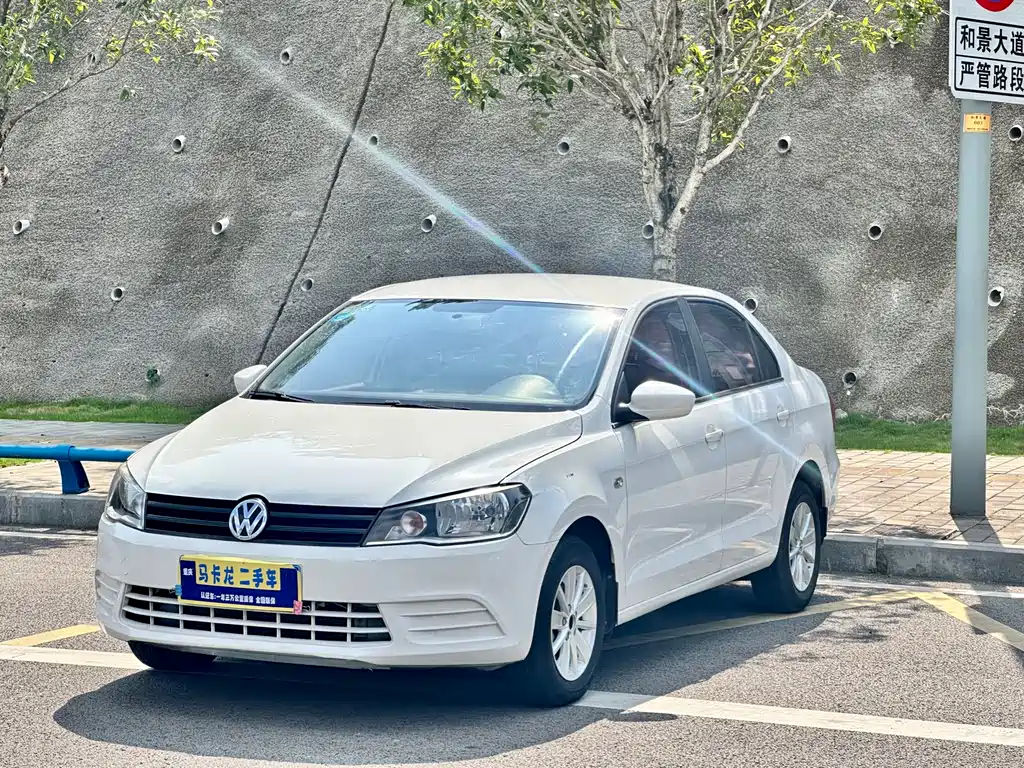 Volkswagen Jetta 2016 — фото 1