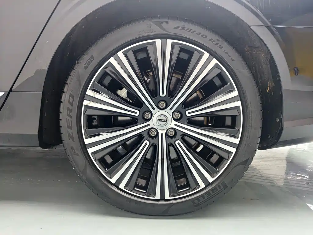 Volvo S90 2022 — фото 15