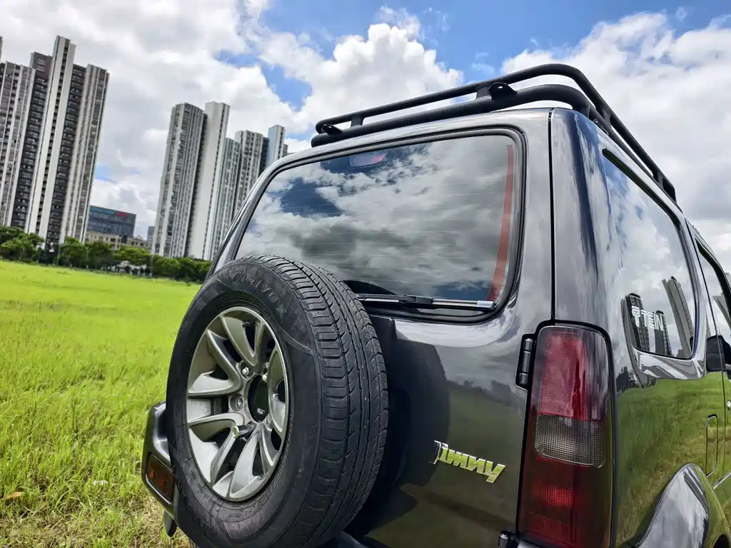 Suzuki Jimny 2016 — фото 12