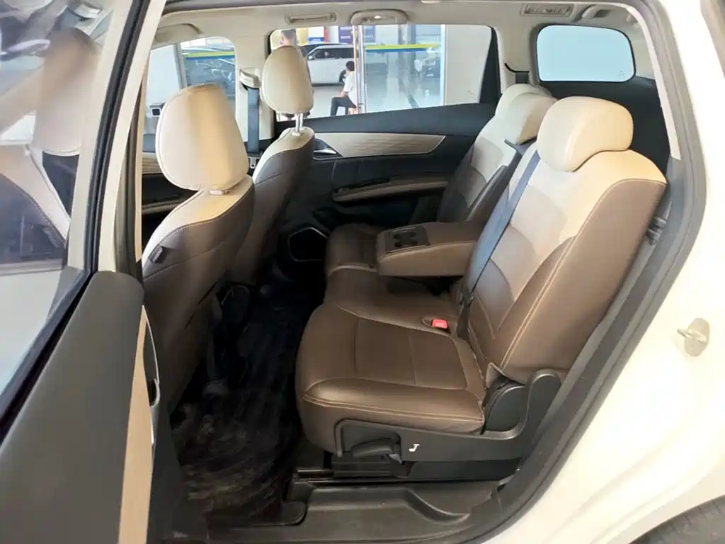 BYD Song MAX New Energy 2022 — фото 17