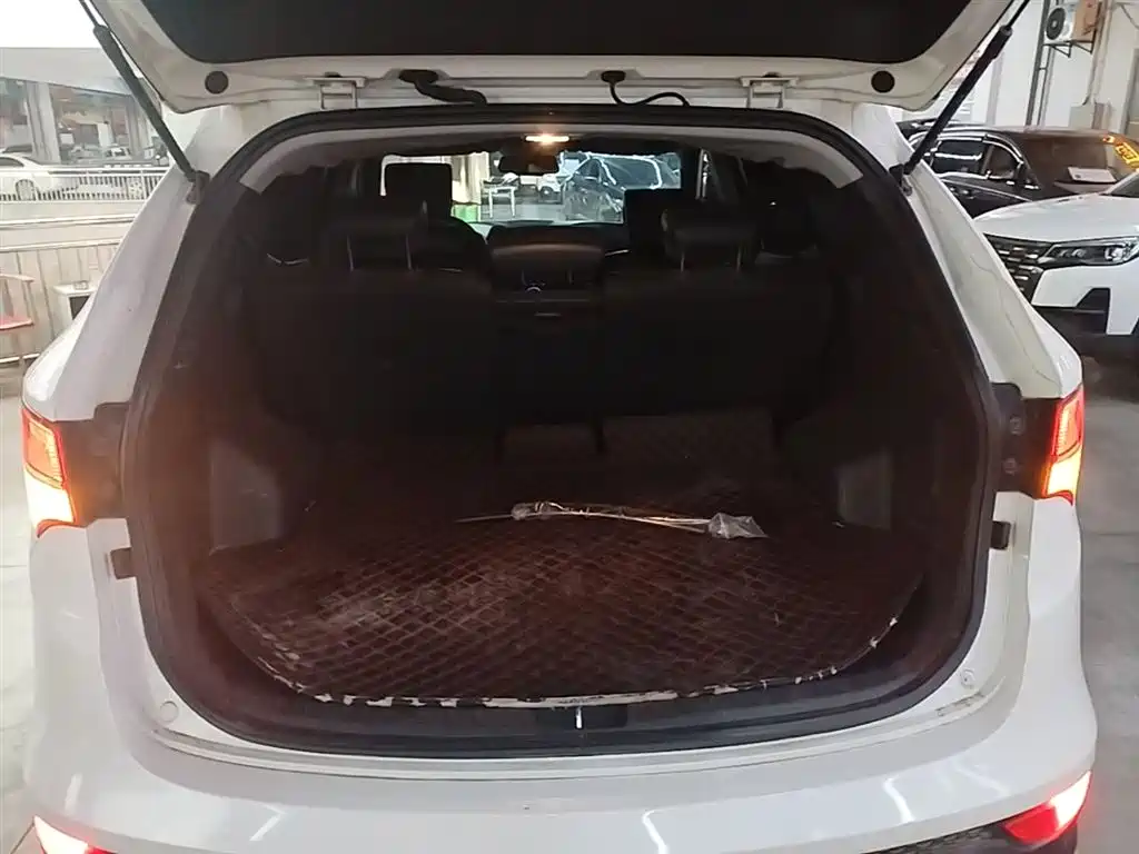 Hyundai Santa Fe 2015 — фото 19