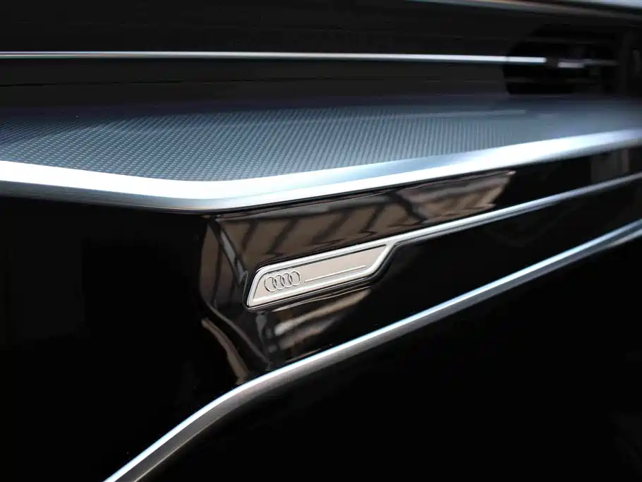 Audi A6L 2024 — фото 9