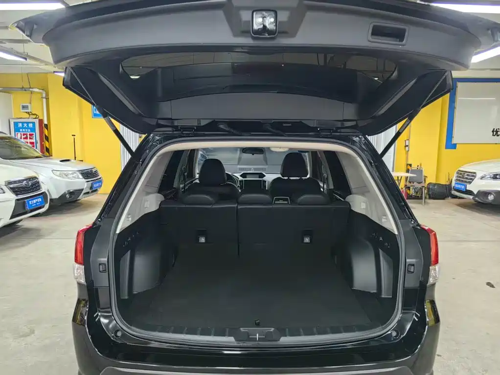 Subaru Forester 2020 — фото 9