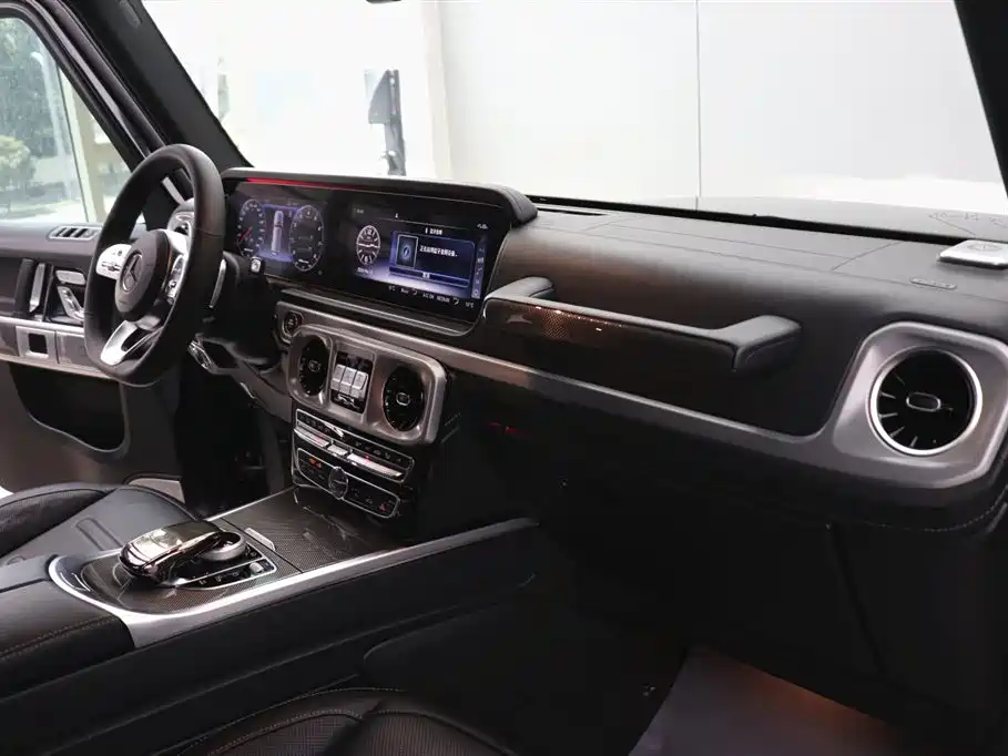 Mercedes-Benz G-Class 2020 — фото 21