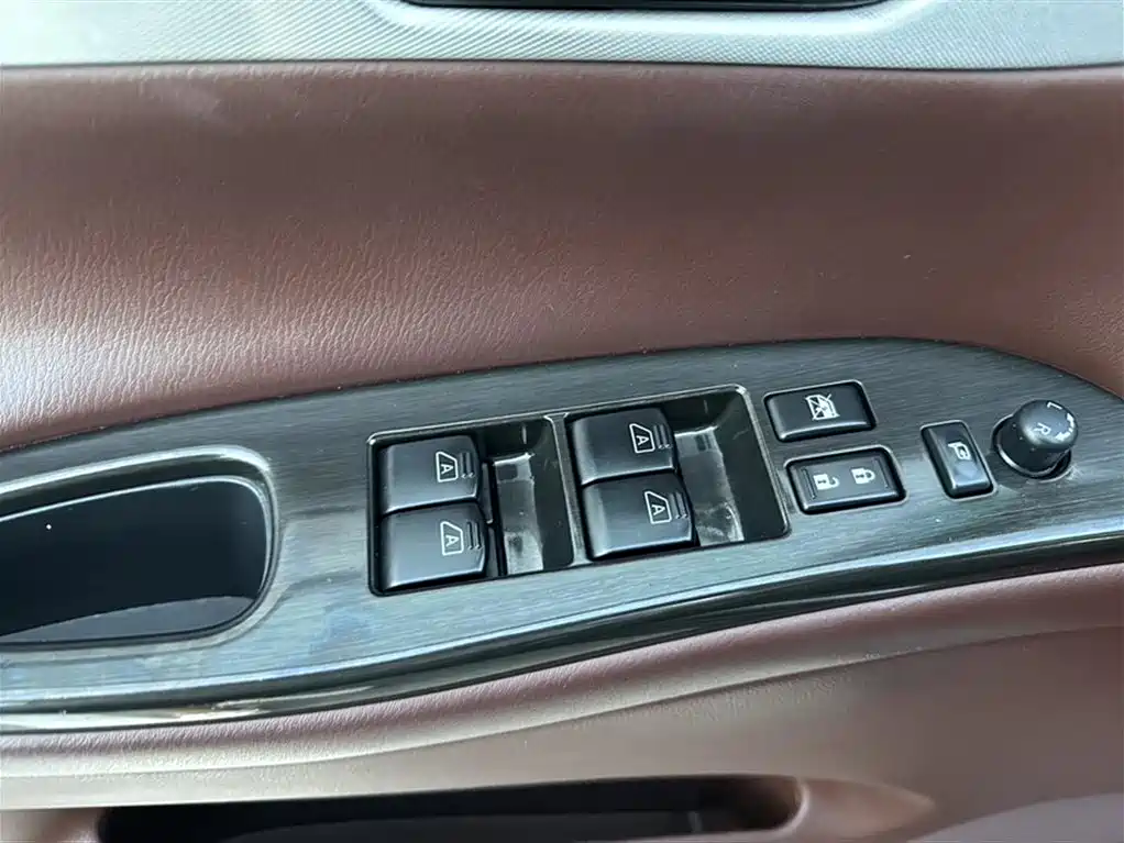 Infiniti QX50 2017 — фото 13