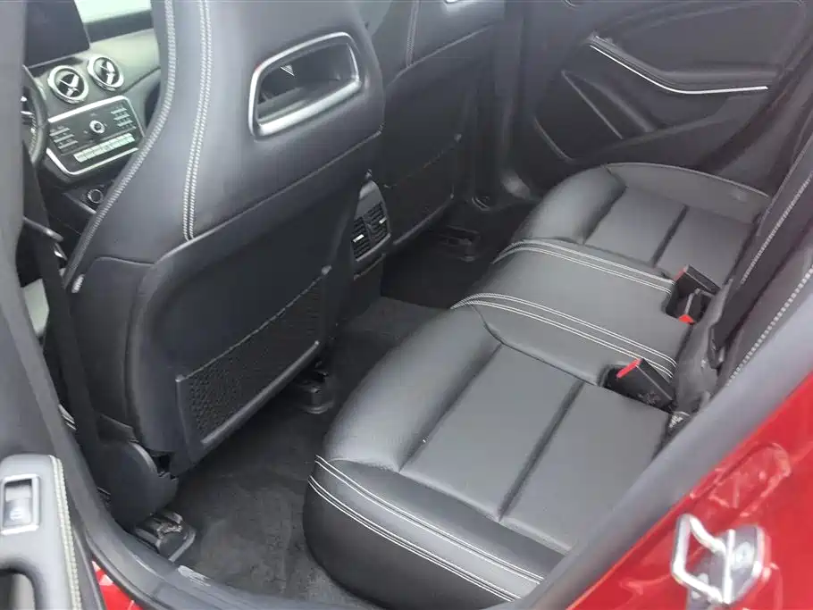 Mercedes-Benz GLA 2018 — фото 11