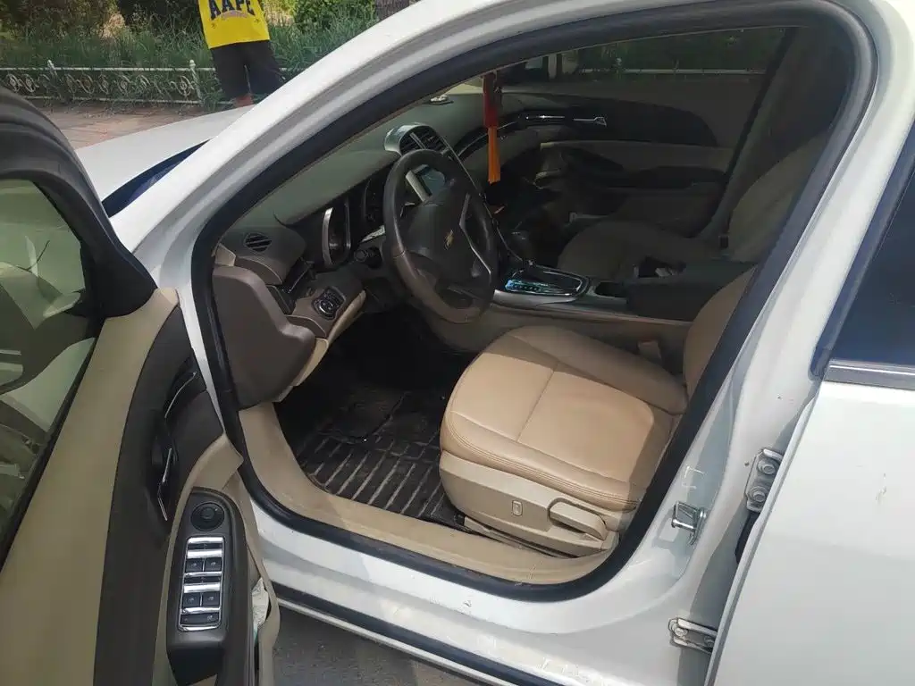 Chevrolet Malibu 2015 — фото 14