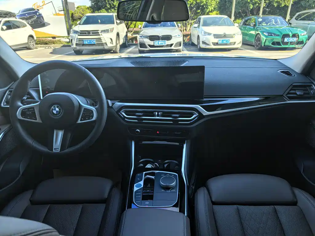 BMW i3 2024 — фото 9