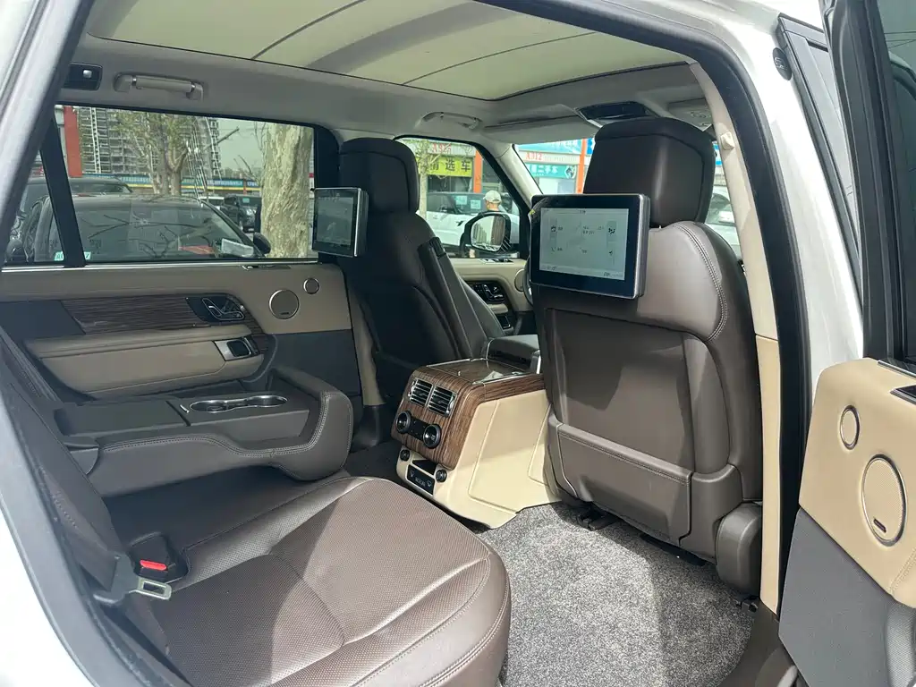 Land Rover Range Rover 2019 — фото 14