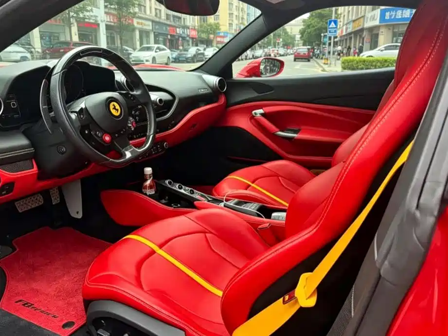 Ferrari F8 2021 — фото 3