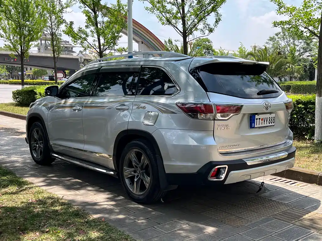 Toyota Highlander 2017 — фото 5