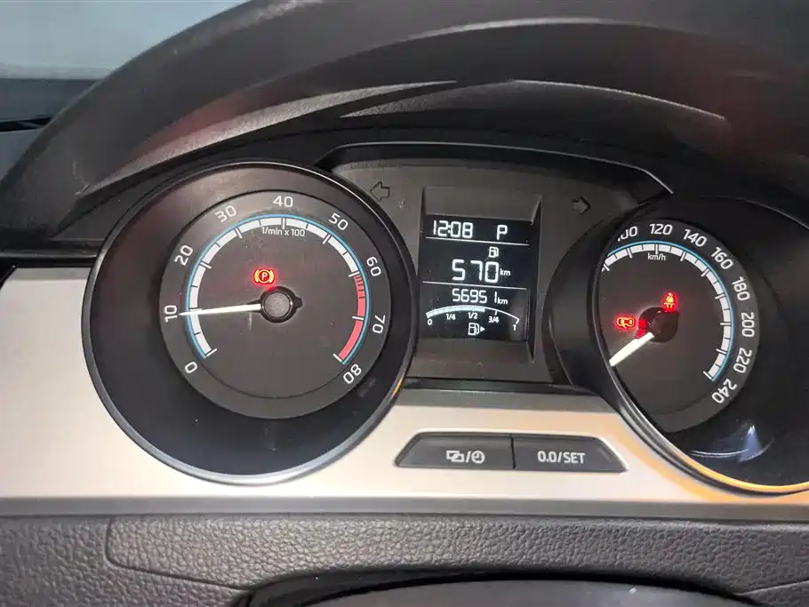 Skoda Rapid 2020 — фото 14