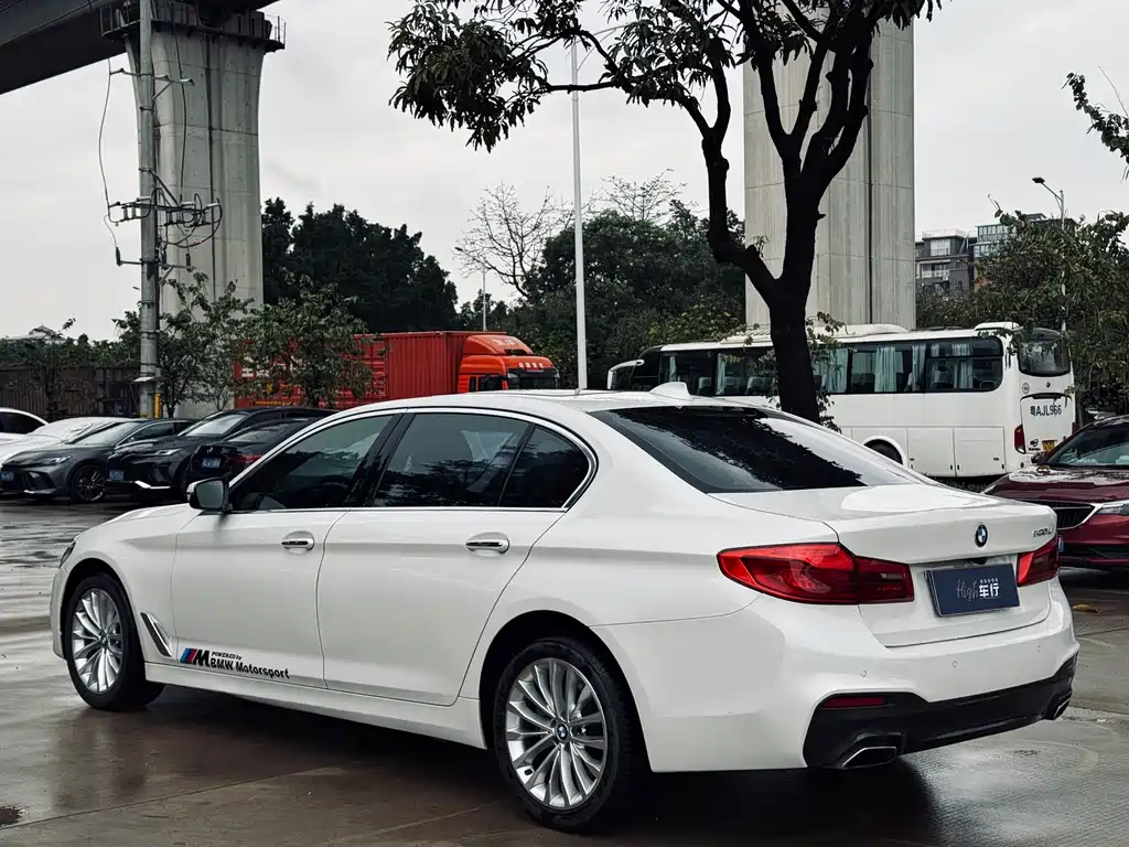 BMW 5 Series 2018 — фото 4