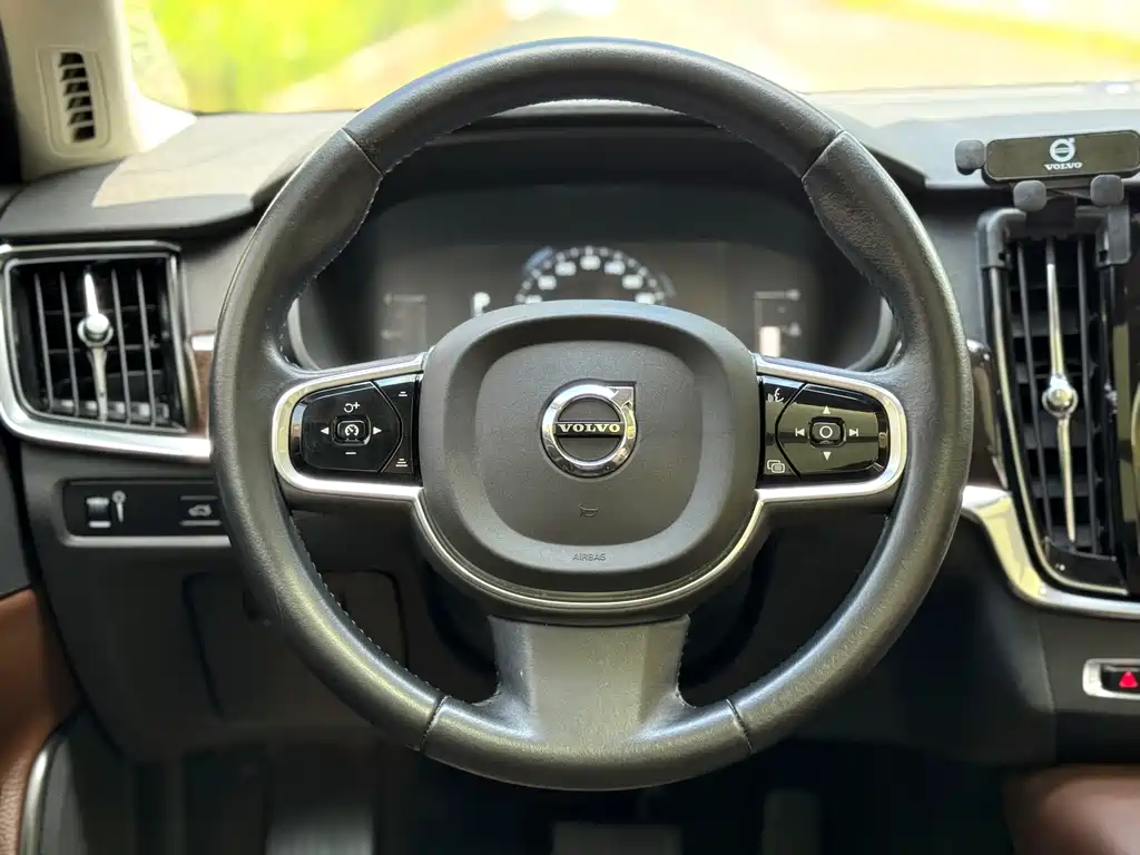 Volvo S90 2018 — фото 6