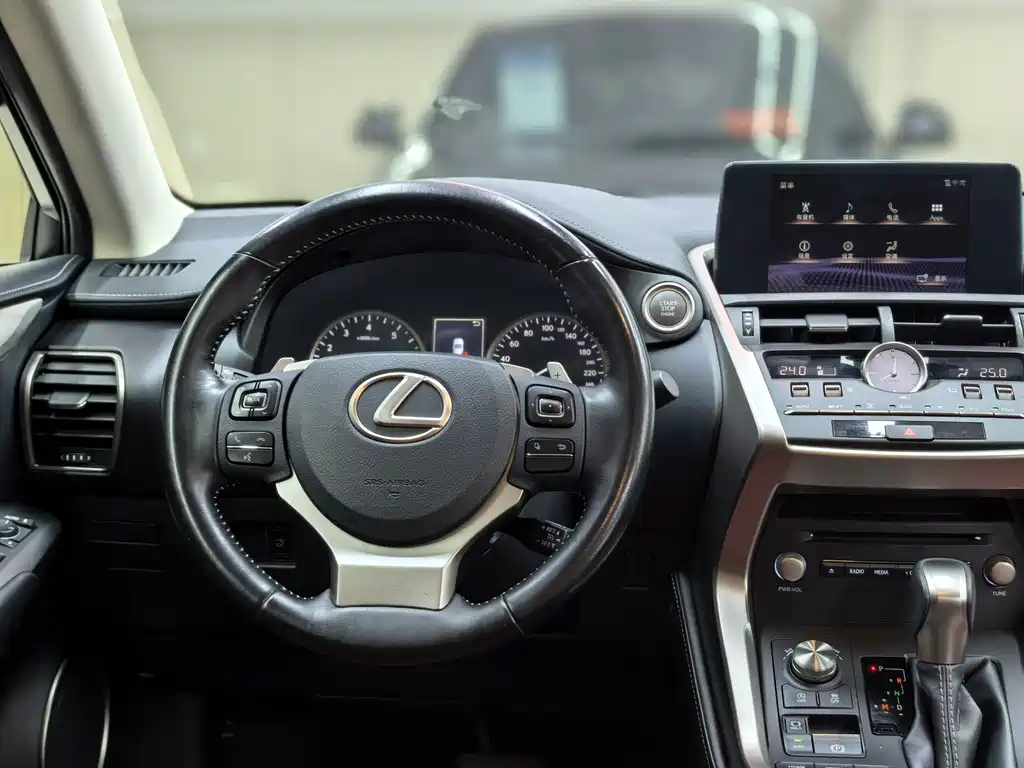 Lexus NX 2019 — фото 22